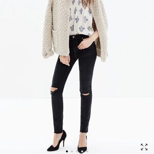 Madewell 9” Skinny High-Rise Jeans in Black Sea. Size 25.